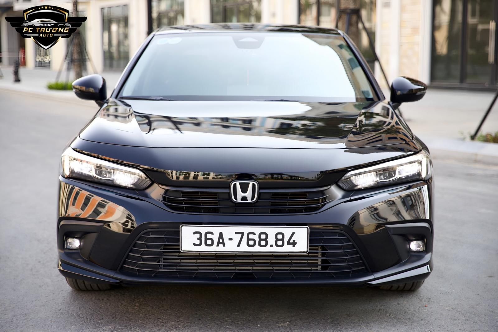 Honda Civic 2022 - Turbo Sensing 2022, odo: Chỉ 8.000km, nội thất full carbon siêu mới