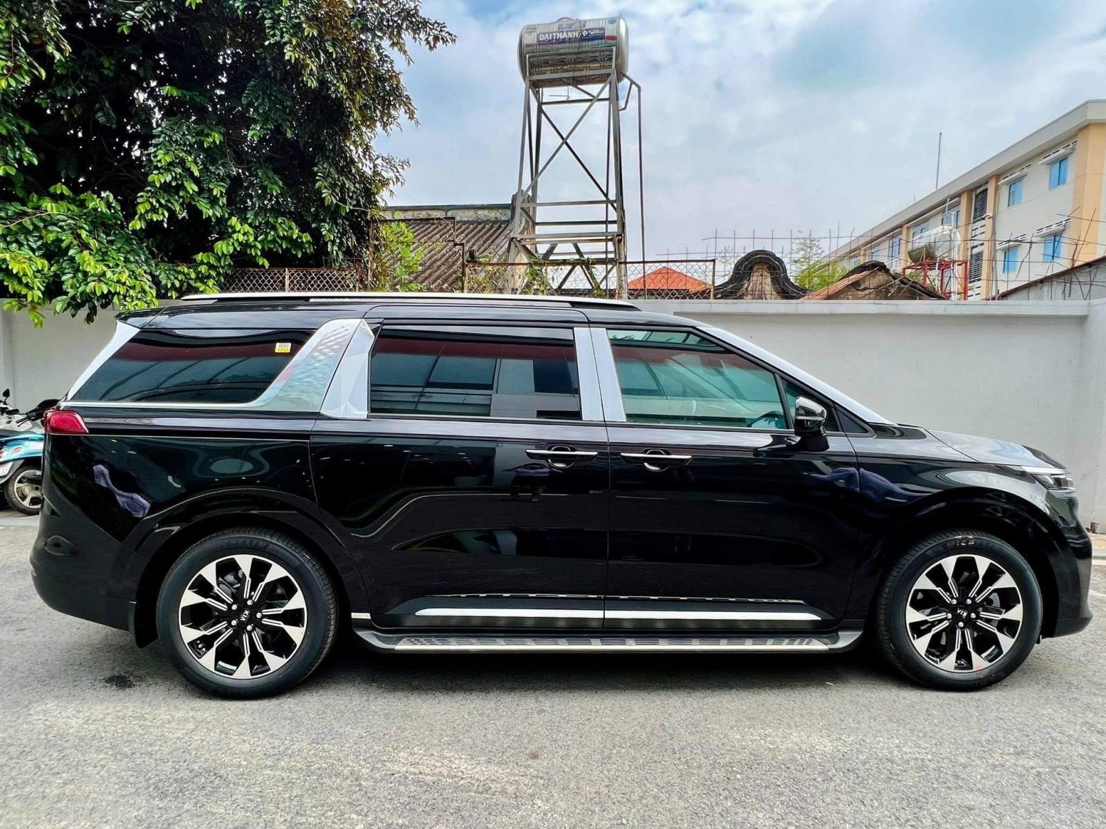 Kia Carnival 2023 - Xe sẵn giao