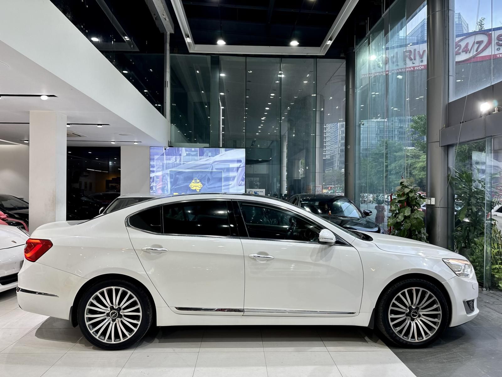 Kia Cadenza 2015 - Nhập khẩu nguyên chiếc Hàn Quốc