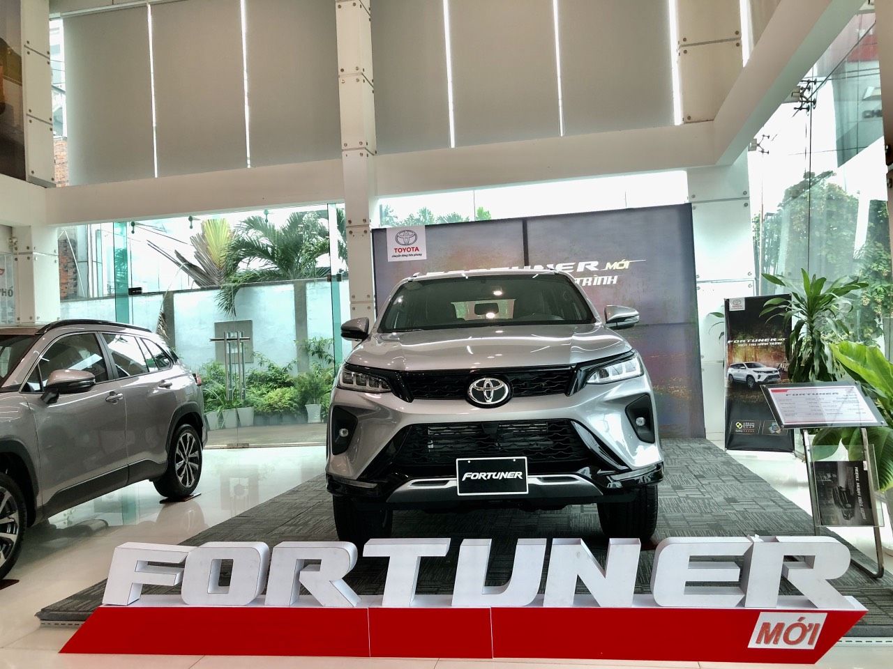 Toyota Fortuner 2023 - Liên hệ ngay hotline ở dưới để nhận được dịch vụ chuẩn 5 sao