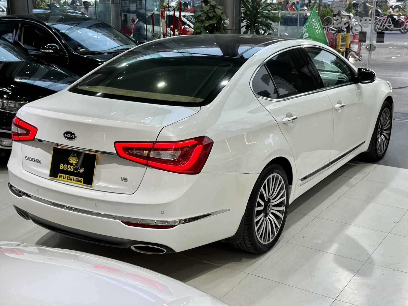 Kia Cadenza 2015 - Nhập khẩu nguyên chiếc Hàn Quốc