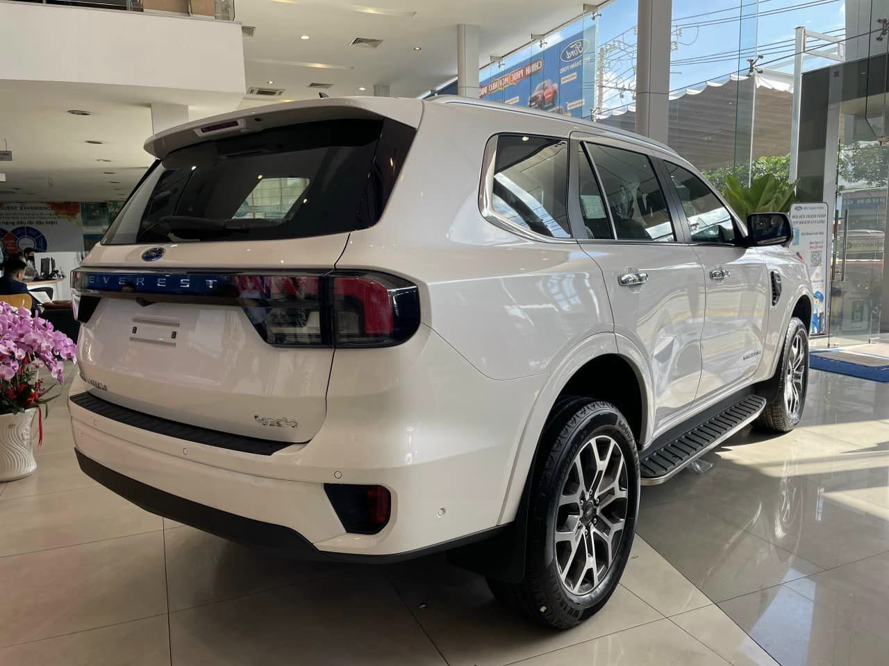 Ford Everest 2023 - GIÁ CỰC ƯU ĐÃI THÁNG 5 ( GIÁ TRÊN CHƯA TRỪ ƯU ĐÃI ). XE ĐỦ MÀU, GIAO NGAY - LIÊN HỆ: 0969666468