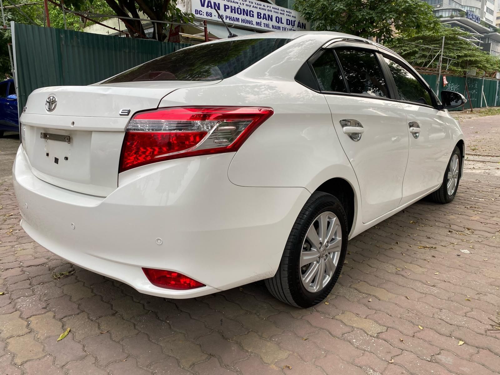 Toyota Vios 2018 - Số sàn, giá 3xx tr nhỏ tí, giá thật êm - Xe 1 chủ, biển TP không mất 20 triệu tiền biển số - Xe rất mới và đẹp, lốp mới