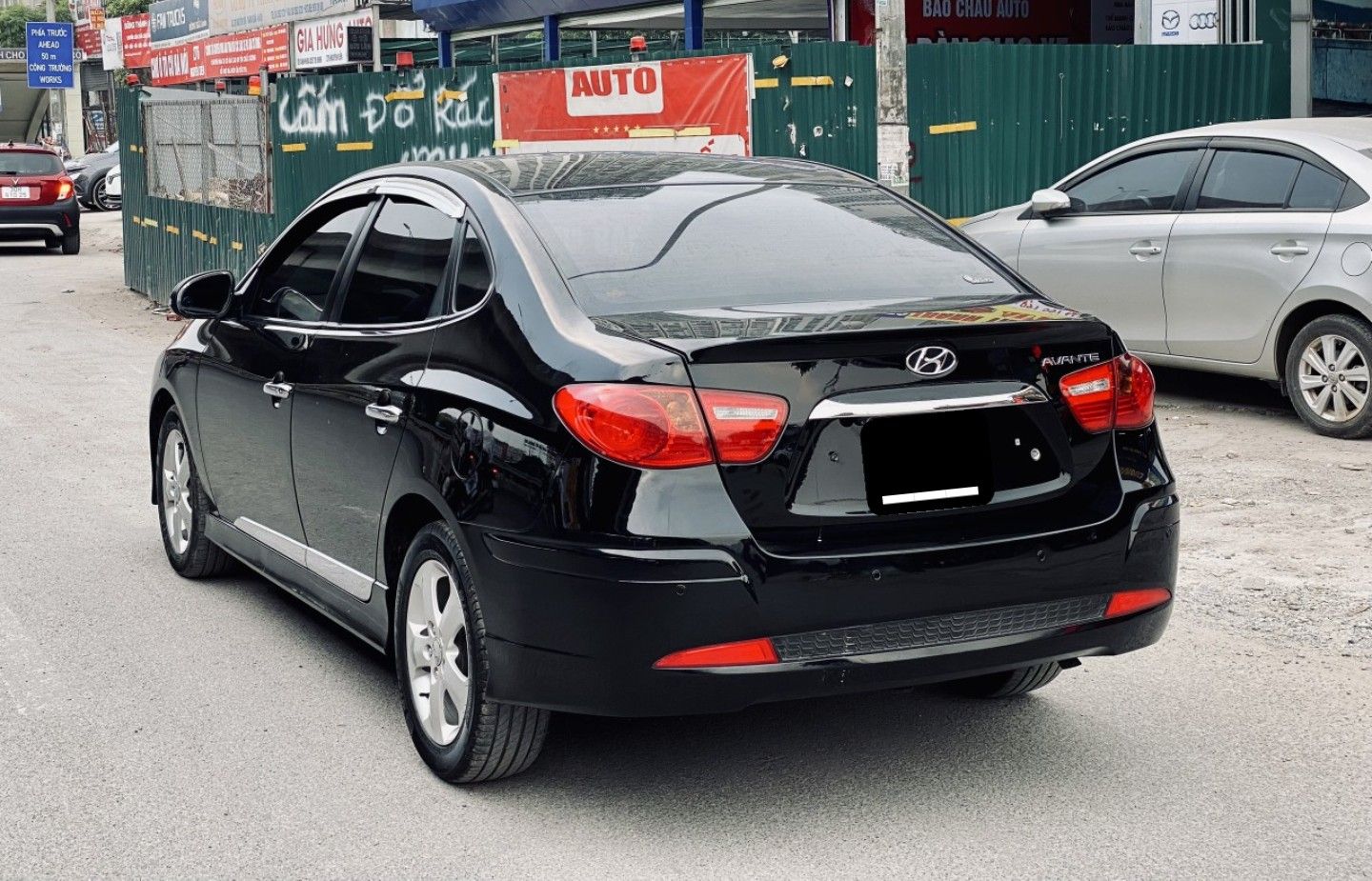 Hyundai Avante 2011 - Xe gia đình sử dụng giữ gìn còn rất đẹp, bán nhanh giá hợp lý