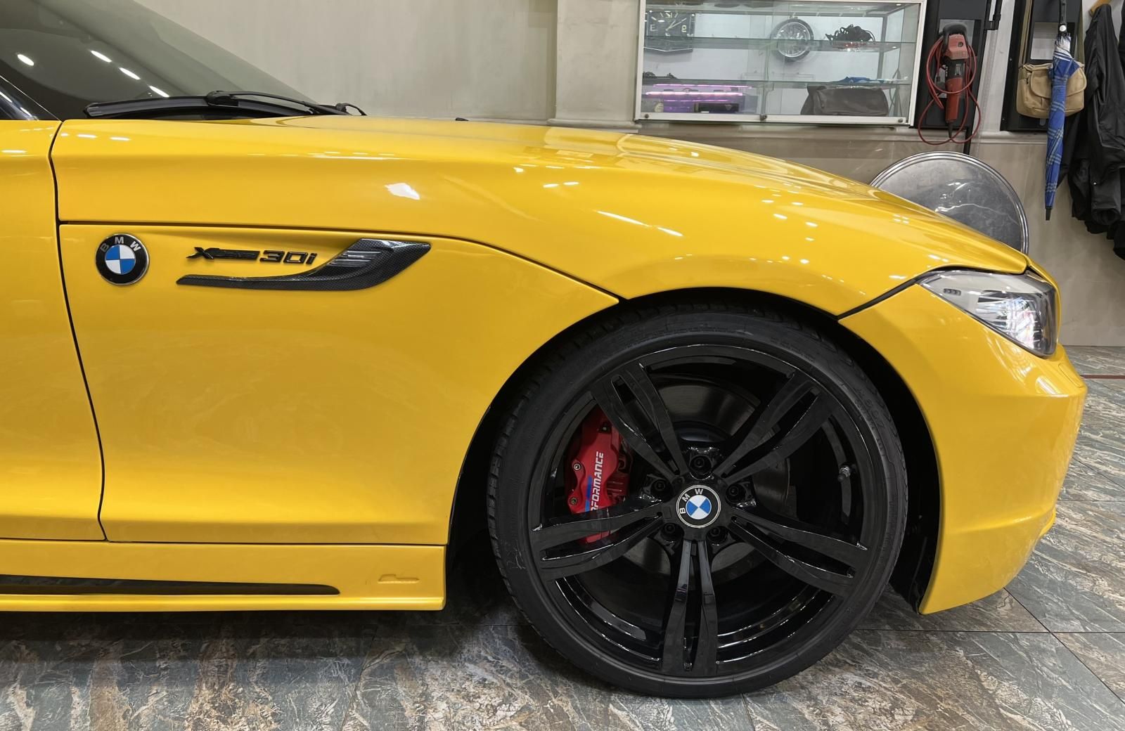 BMW Z4 2009 - Xe màu vàng, đẹp như mới, xe được BMW trang bị hộp số racing