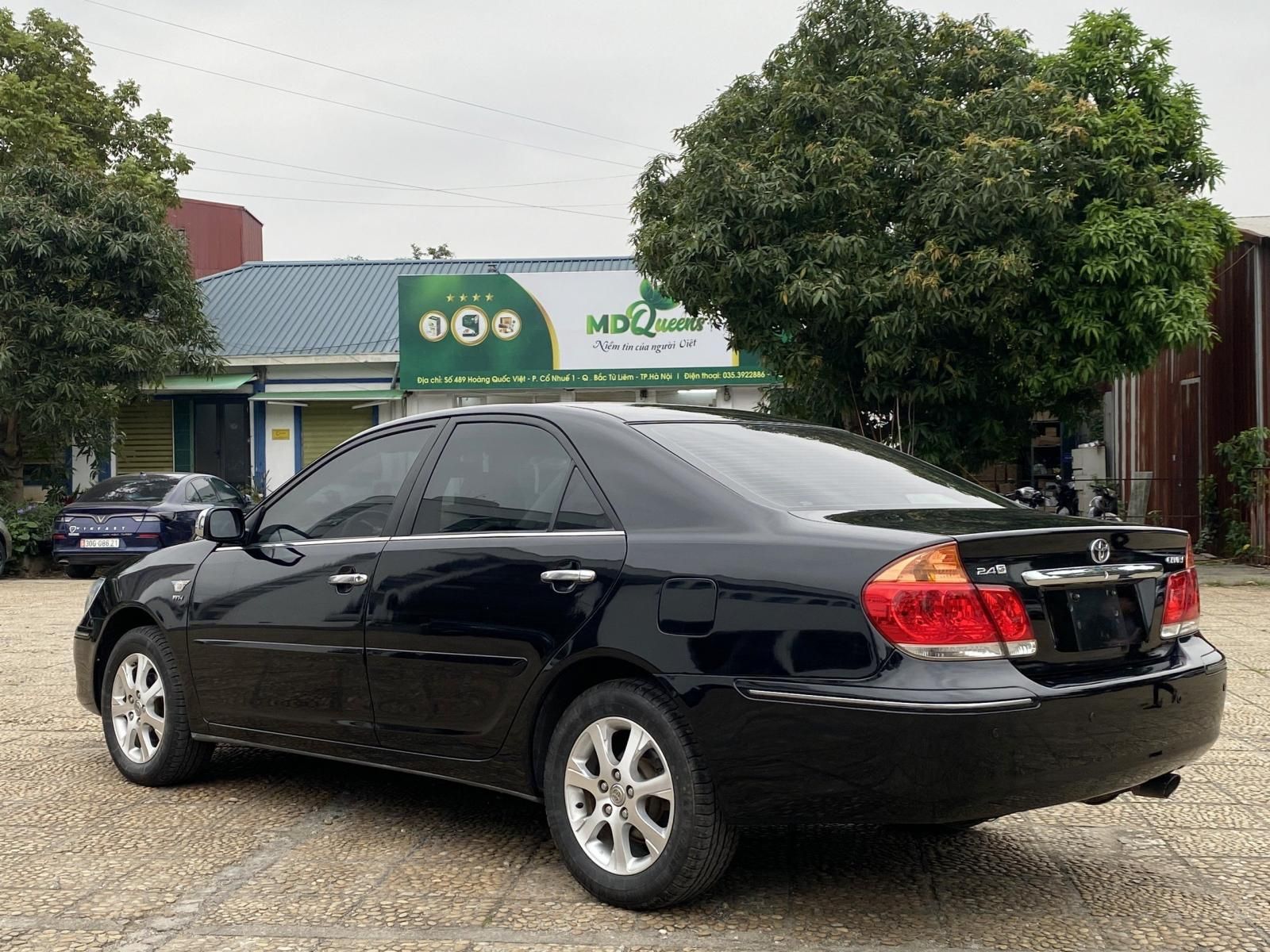 Toyota Camry 2005 - Màu đen, giá 280tr