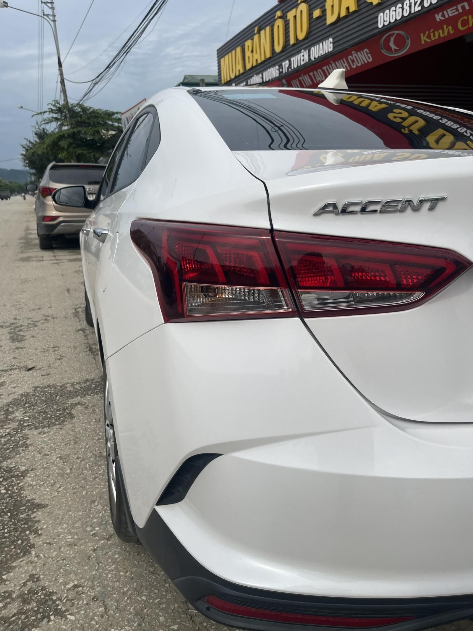 Hyundai Accent 2021 - Số sàn, cực kỳ đẹp, giá chỉ hơn 3đ