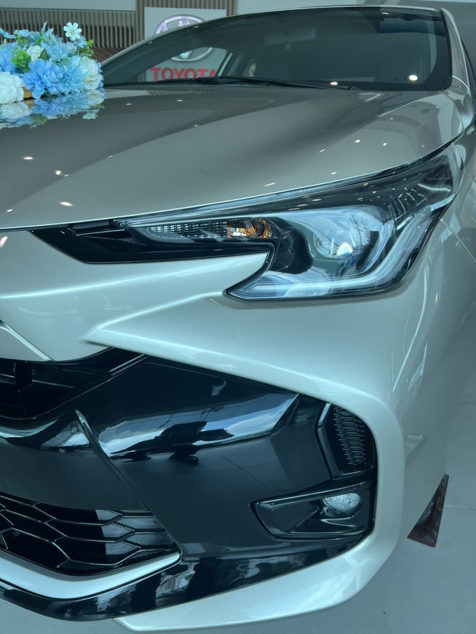 Toyota Vios 2023 - Giảm thêm tiền mặt, tặng phụ kiện chính hãng