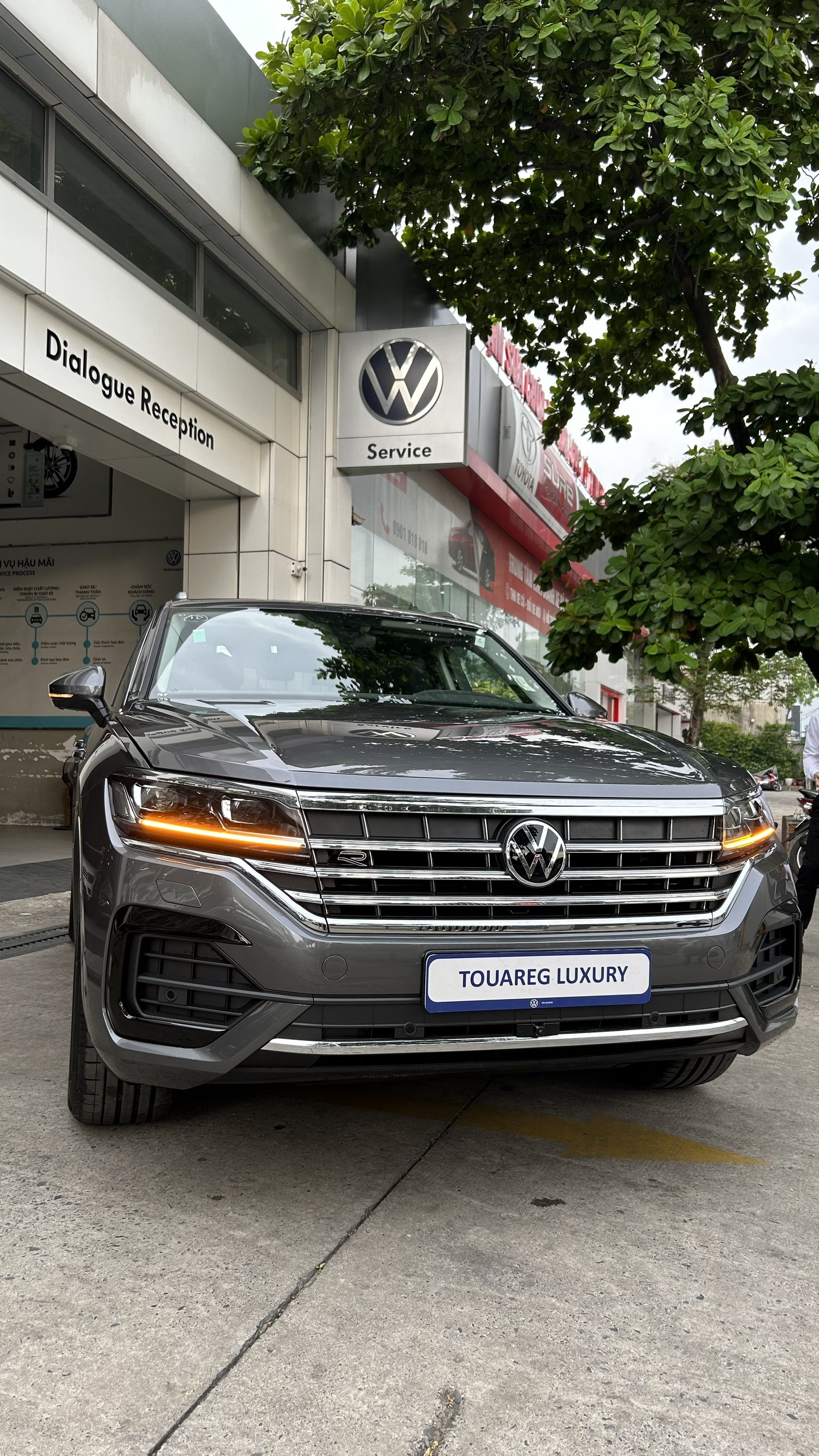 Volkswagen Touareg Touareg xám Luxury 2023 - Bán ô tô Volkswagen Touareg Touareg xám Luxury đời 2023, nhập khẩu nguyên chiếc