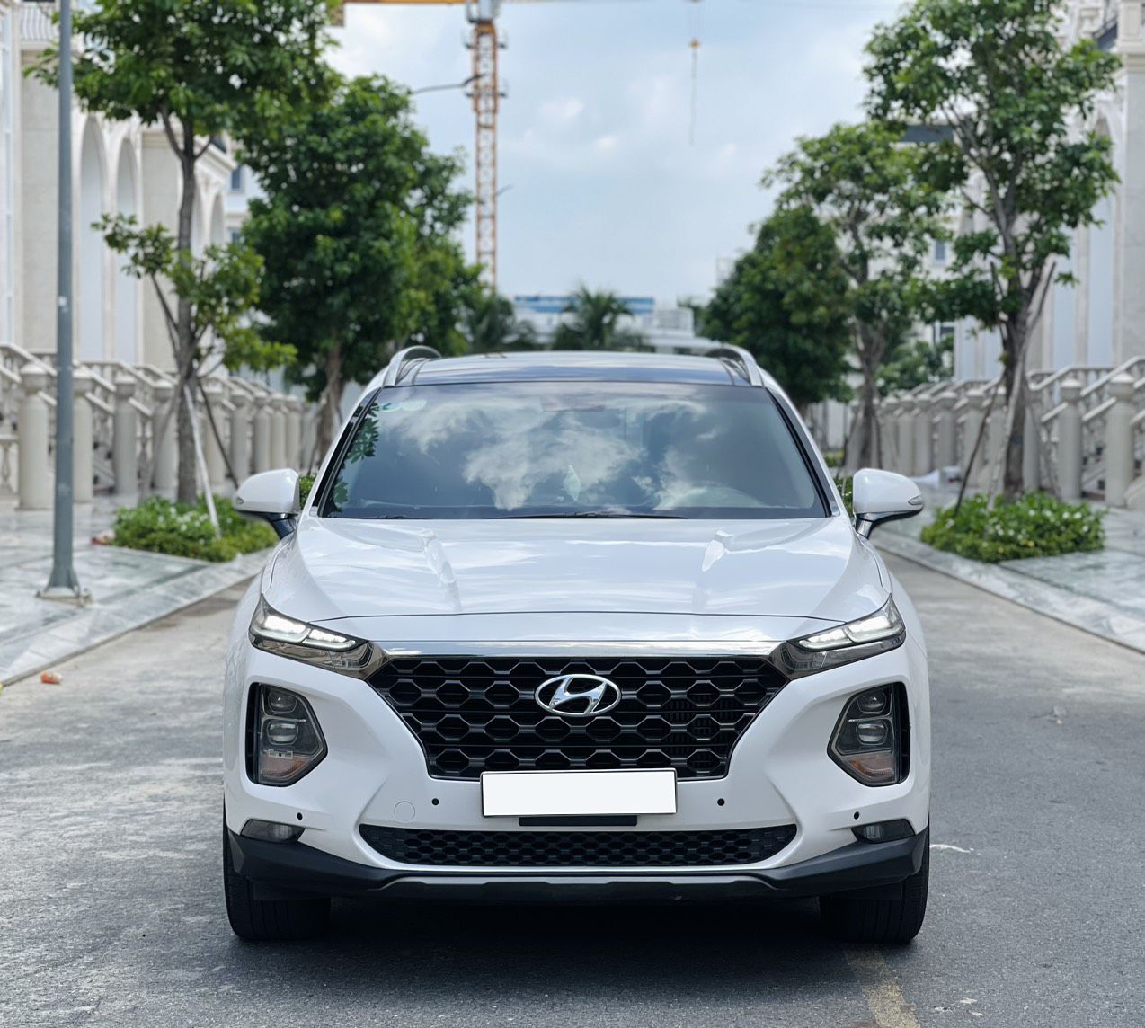 Hyundai Santa Fe 2019 - Màu trắng, nội thất đen