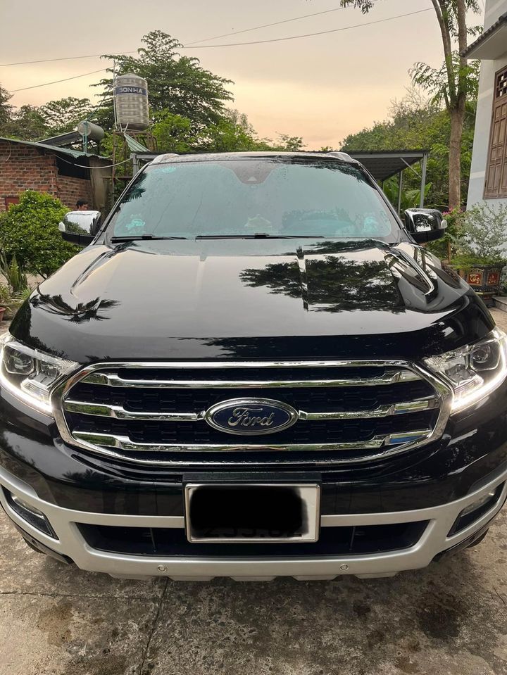 Ford Everest 2020 - 2 cầu, xe gia đình bán gấp