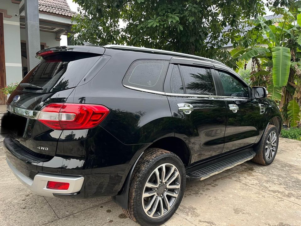 Ford Everest 2020 - 2 cầu, xe gia đình bán gấp