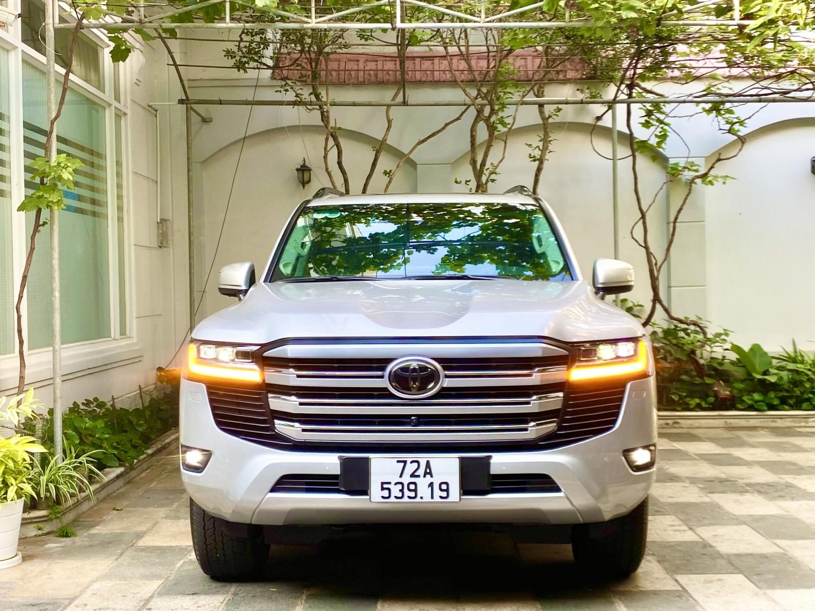 Toyota Land Cruiser 2021 - Chính chủ bán, nhập Nhật, mới 99,9 %