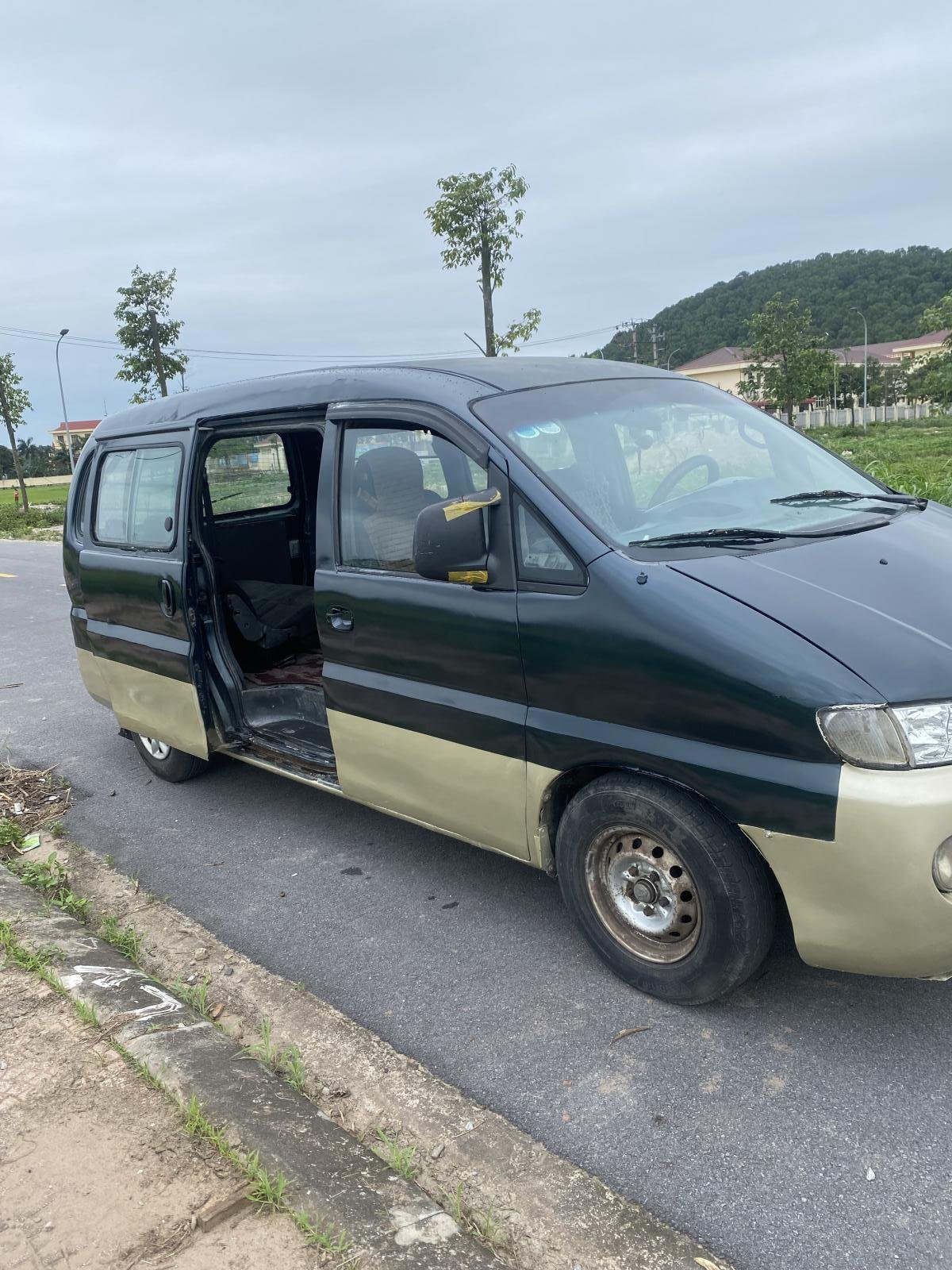 Hyundai Starex 2000 - Xe máy dầu huyndai