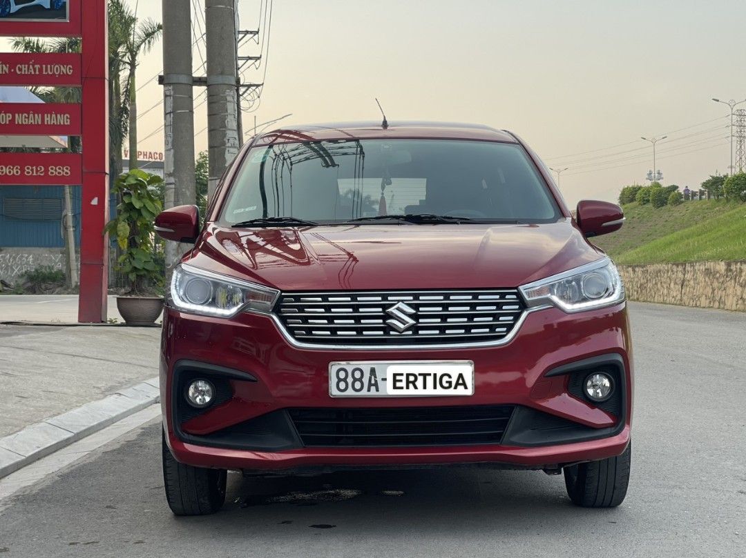 Suzuki Ertiga 2019 - Màu đỏ, giá 420tr