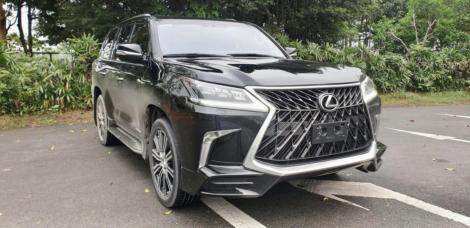 Lexus LX 570 2019 - Phiên bản 7 chỗ ngồi