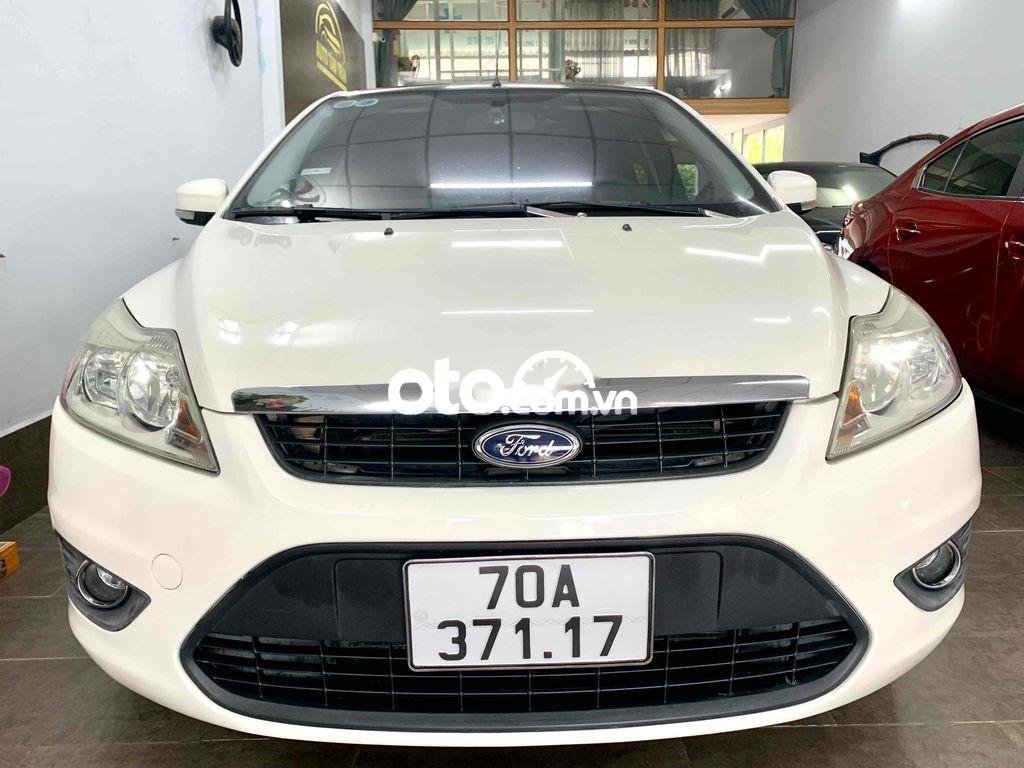 Ford Focus Cần bán  hatback Sản xuất 2012 2012 - Cần bán Focus hatback Sản xuất 2012