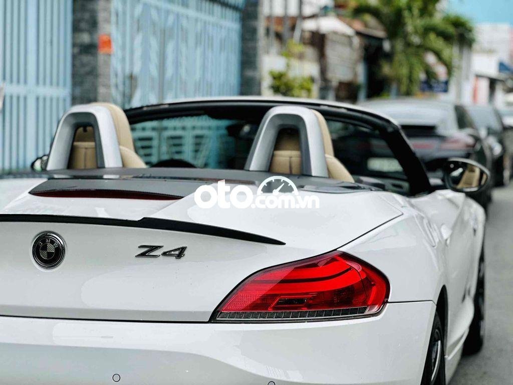 BMW Z4   convertible 2 chổ màu trắng model 2011 2010 - BMW z4 convertible 2 chổ màu trắng model 2011