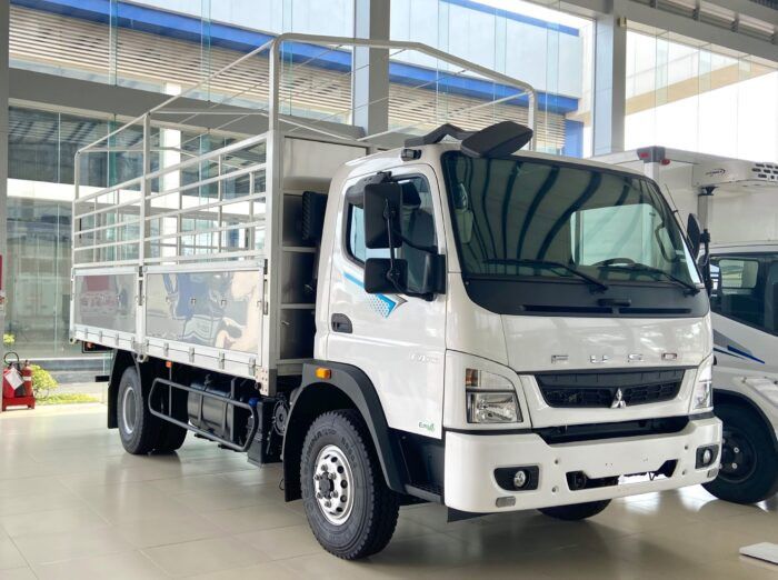 Mitsubishi Fuso 2023 - Bán xe tải 6.5 tấn thùng 6.1 mét Mitsubishi Fuso FA140L Nhật Bản trả góp hỗ trợ 70%