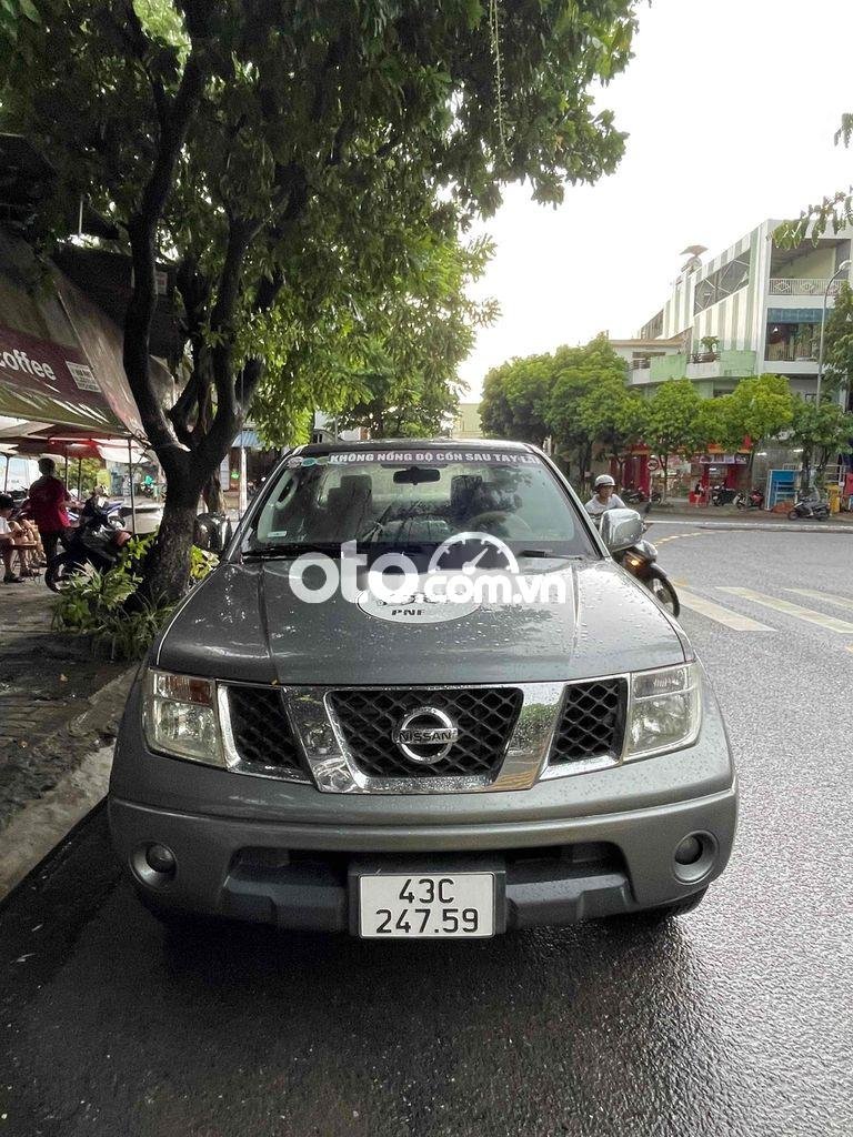 Nissan Navara Nissa  gia đình đang đi 2011 - Nissa Navara gia đình đang đi