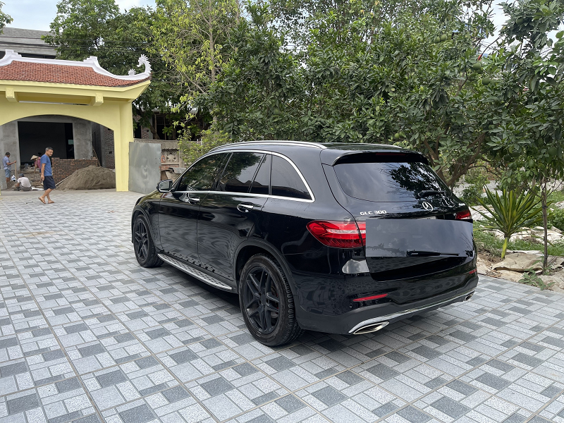 Mercedes-Benz GLC 300 2016 - Mercedes GLC 300 đời 2016, bảo hiểm thân vỏ còn đến tháng 5/2024.