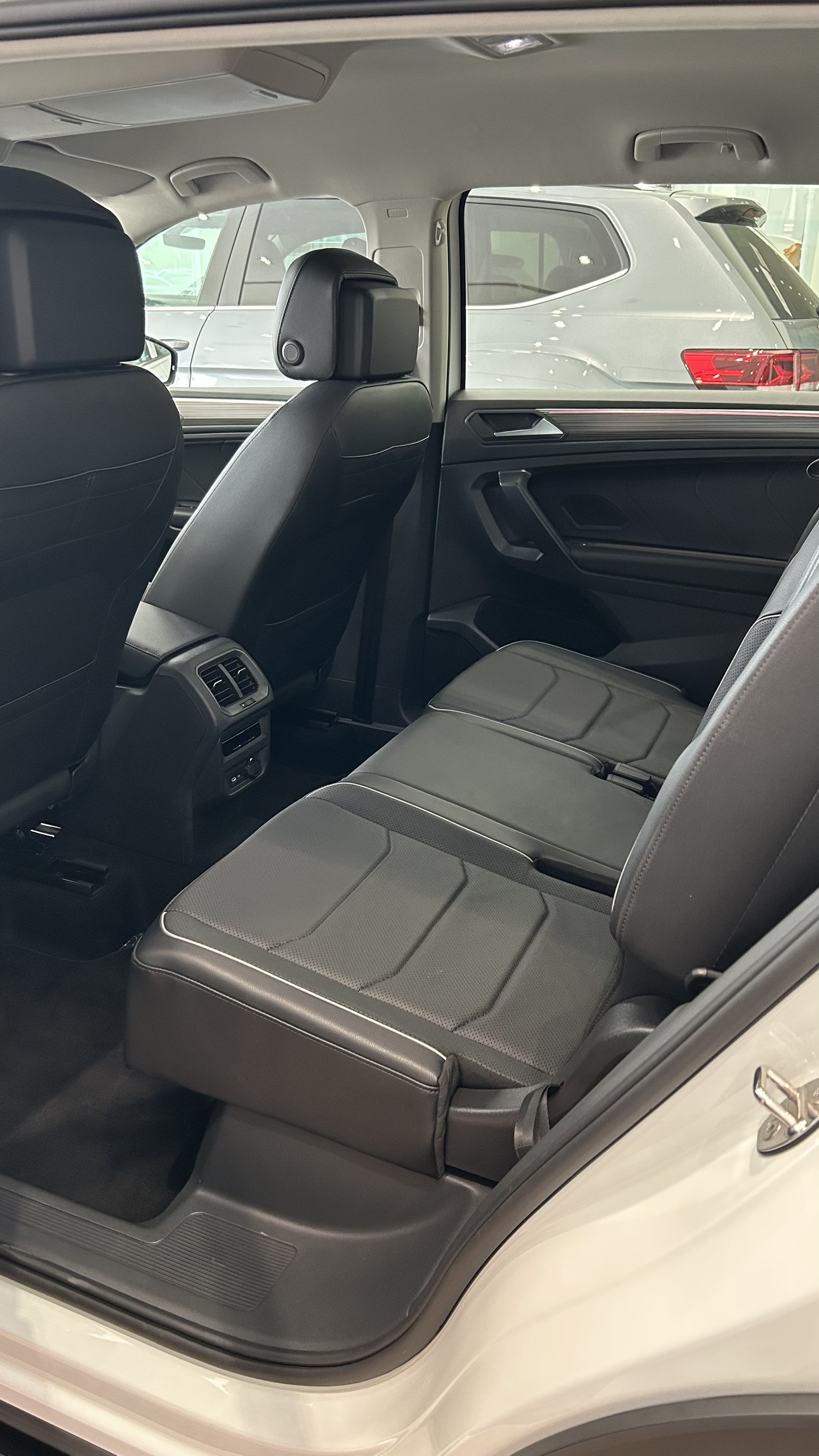 Volkswagen Tiguan Allspace Tiguan Facelift all new 2023 giá tốt  2022 - Bán Tiguan Facelift all new 2023 giá cực tốt ưu đãi khủng tháng 6/2023