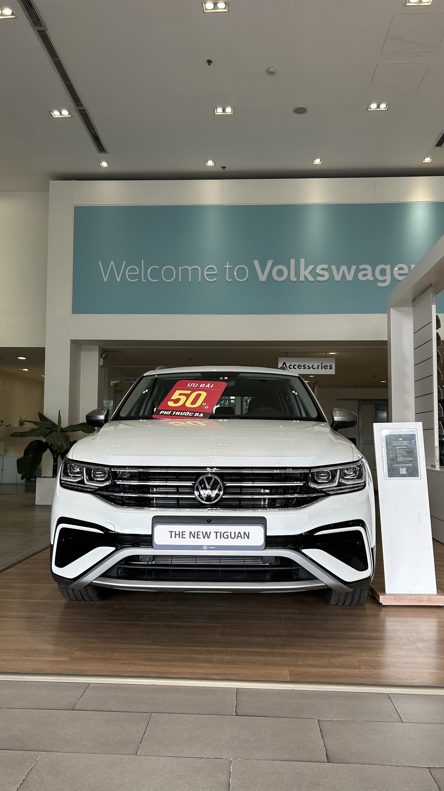 Volkswagen Tiguan Allspace Tiguan Facelift new 100% giá rẻ nhất thị trường nội thất đen 2022 - Bán Volkswagen Tiguan Allspace Tiguan Facelift new 100% giá rẻ nhất thị trường nội thất đen đời 2022, màu trắng, nhập khẩu