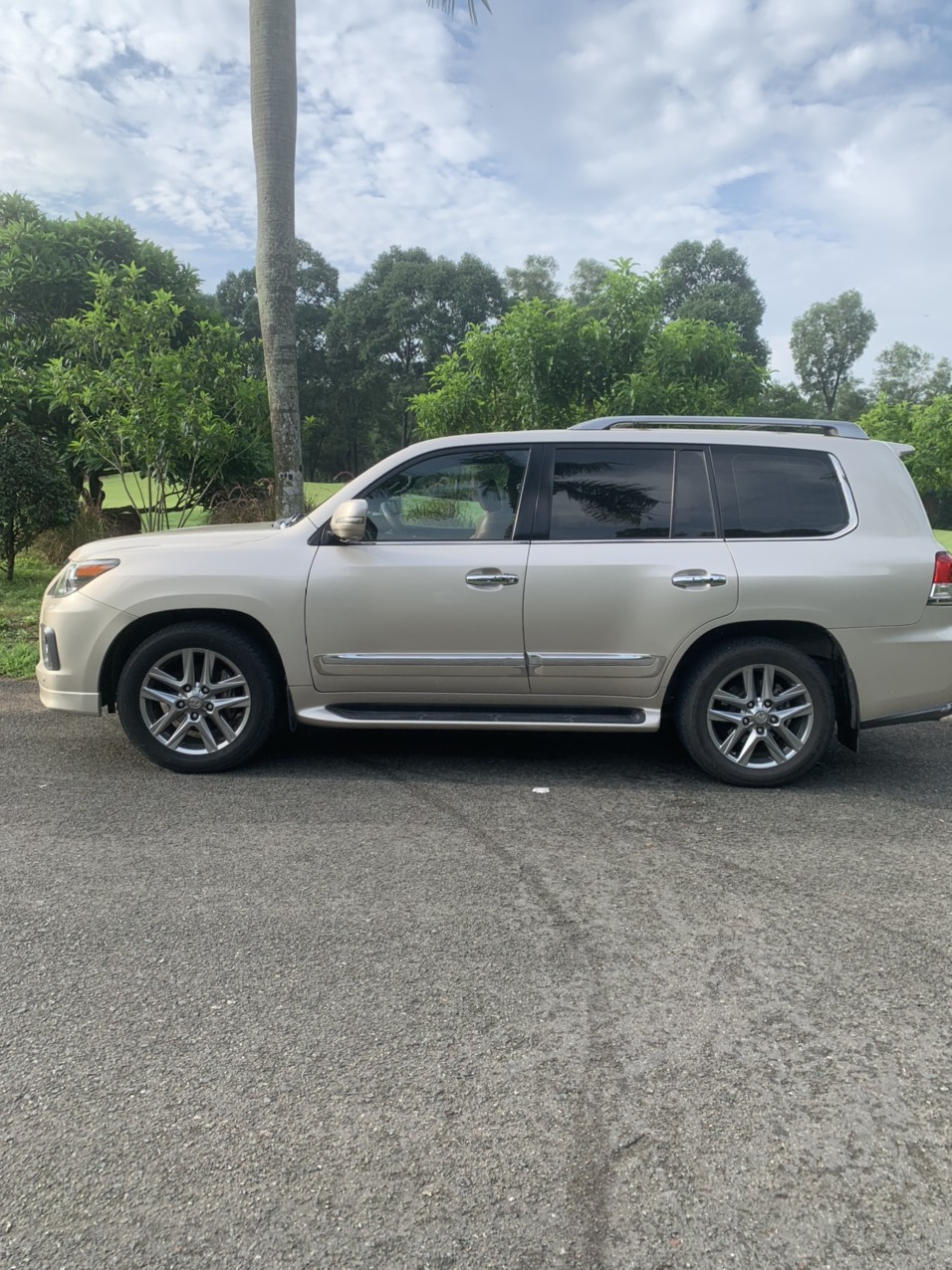 Lexus LX 570 2015 - Bán Lexus LX570 năm 2015 full option xe nhập chính hãng