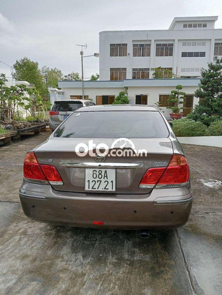 Toyota Camry Lên xe 7 chỗ cần ra em  2.4 đợi 2005 2005 - Lên xe 7 chỗ cần ra em camry 2.4 đợi 2005