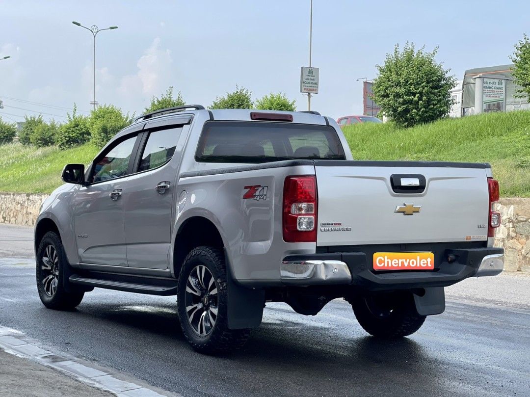 Chevrolet Colorado 2018 - Màu bạc, giá chỉ 470 triệu