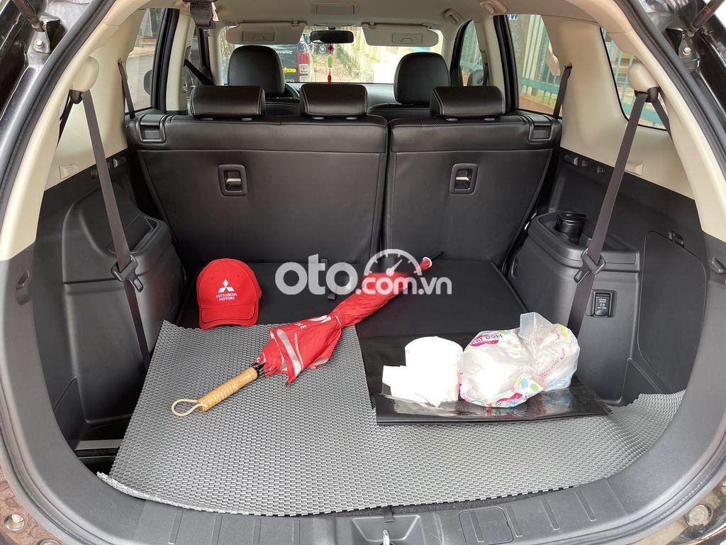 Mitsubishi Outlander Bán xe gia đình 2019 - Bán xe gia đình