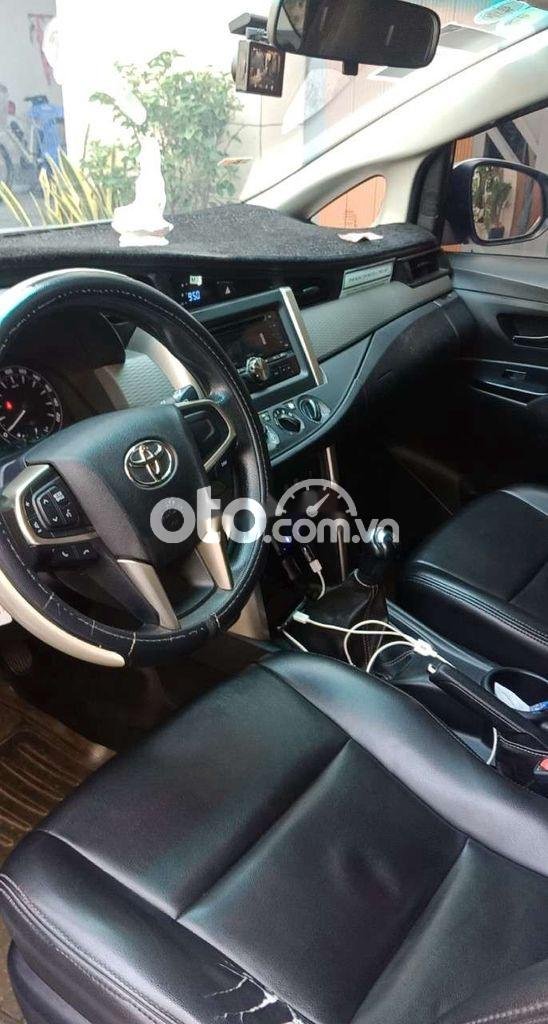 Toyota Innova  inova 2.0e đồng 2018 - Toyota inova 2.0e đồng