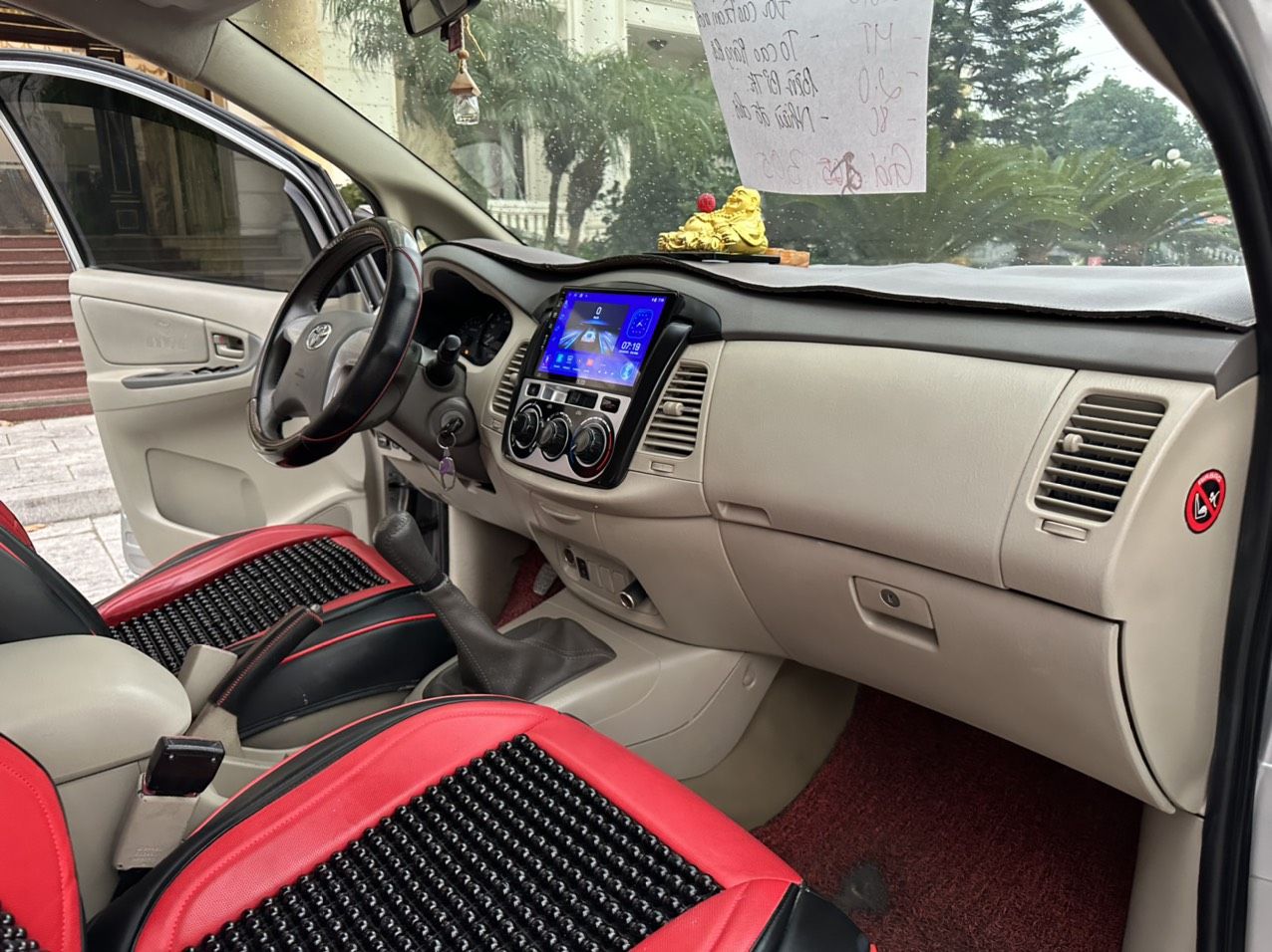 Toyota Innova 2015 - Giá 295 triệu có thương lượng bớt sâu