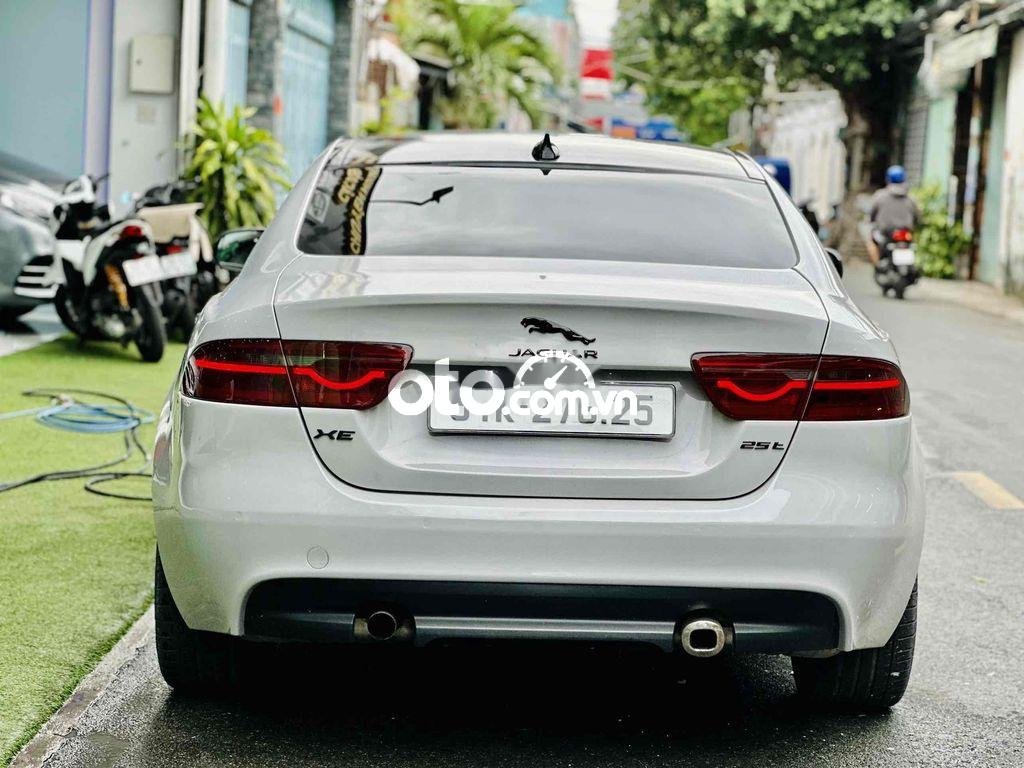 Jaguar XE   Porfolio màu xanh model 2016 2015 - Jaguar XE Porfolio màu xanh model 2016