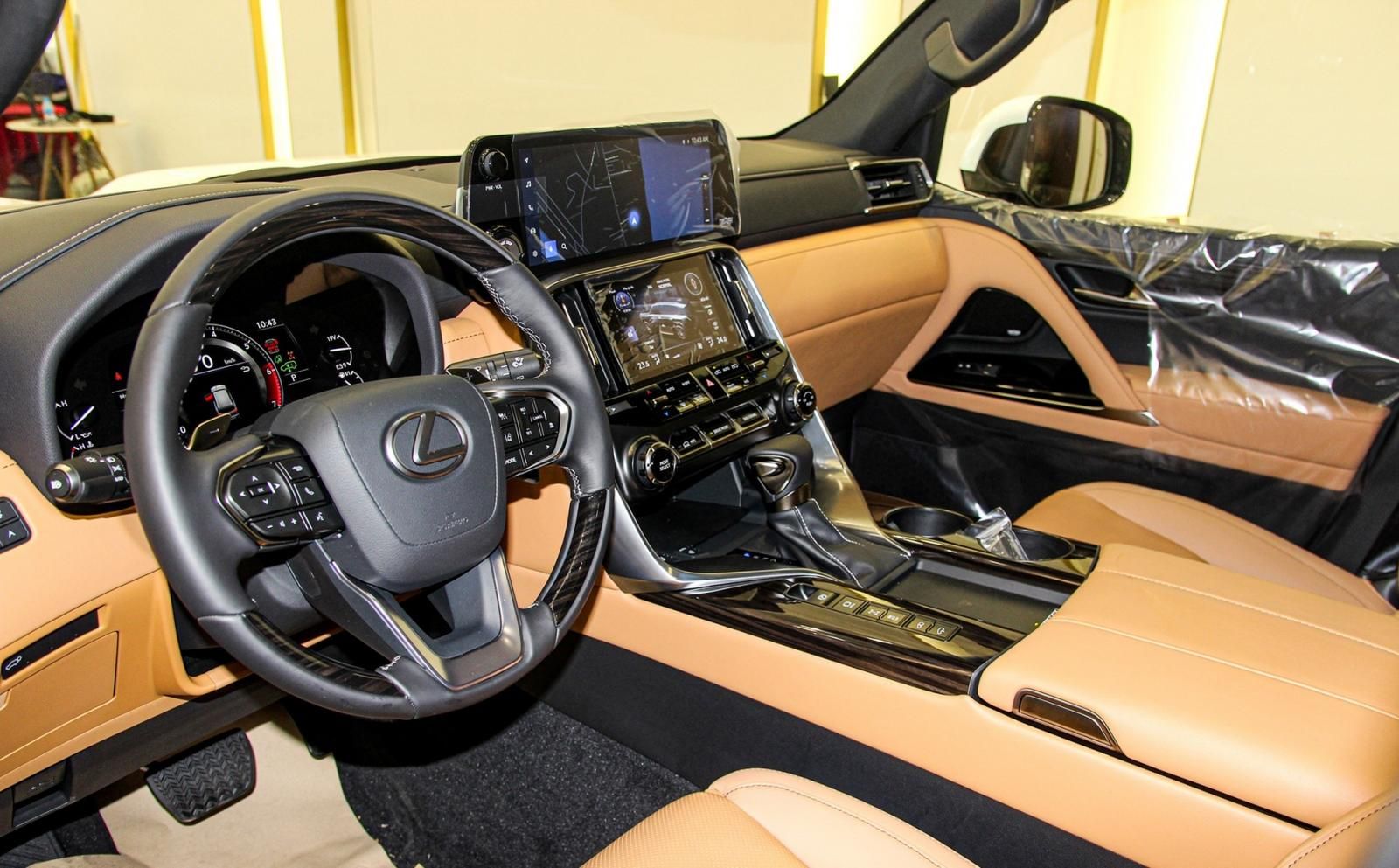 Lexus LX 600 2023 - Mới 100%, giá tốt - Xe sẵn giao ngay không phải chờ