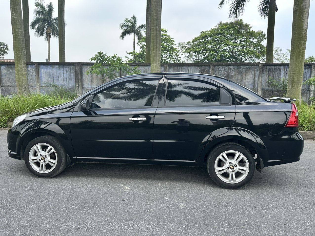 Chevrolet Aveo 2018 - Màu đen, nội thất da