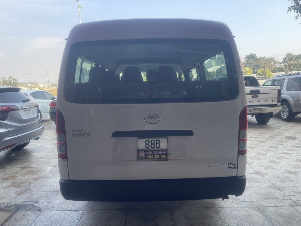 Toyota Hiace 2006 - Tất cả đều zin đét và nguyên bản