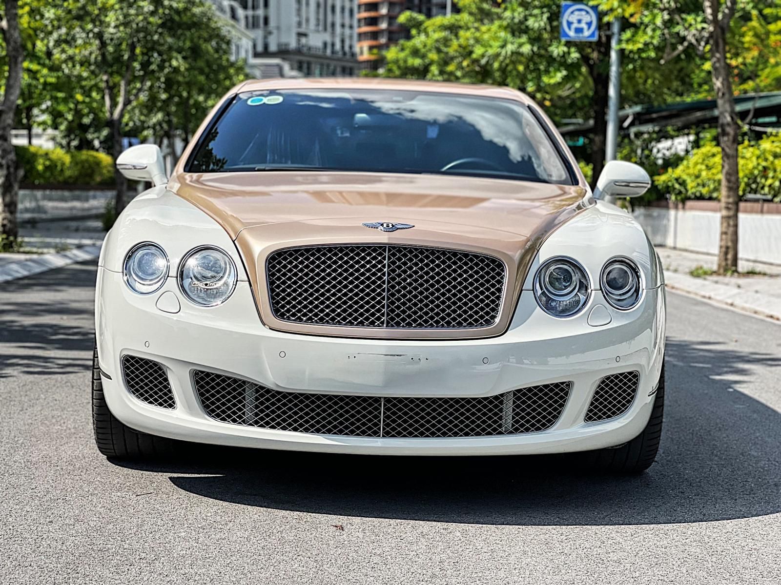 Bentley Flying Spur 2009 - Giá 2 tỷ 550 triệu