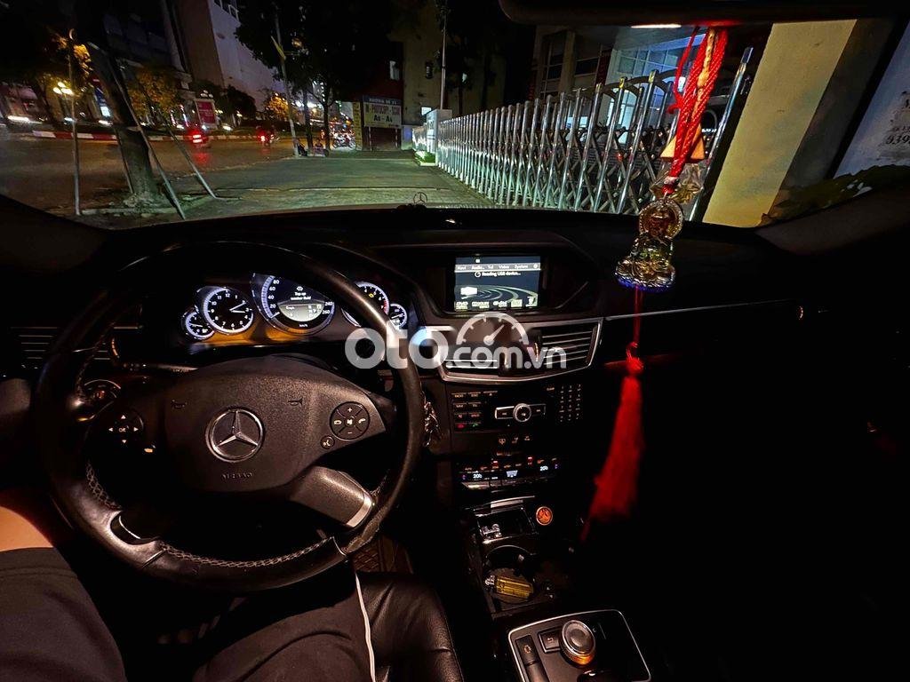 Mercedes-Benz E250 Mercedes E250 2011 màu đen odo 110000 2011 - Mercedes E250 2011 màu đen odo 110000