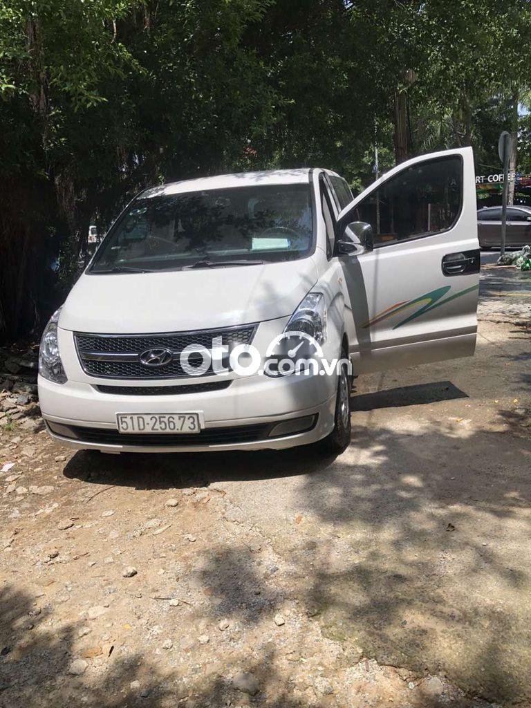 Hyundai Grand Starex Mình cần bán xe bán tải 2012 2012 - Mình cần bán xe bán tải 2012