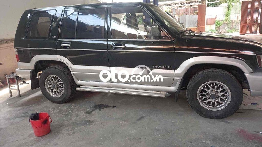 Isuzu Trooper 165 triệu 2000 - 165 triệu