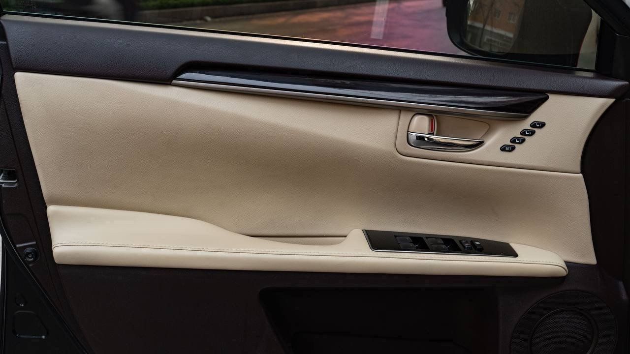Lexus ES 250 2018 - Giá 1 tỷ 380 triệu