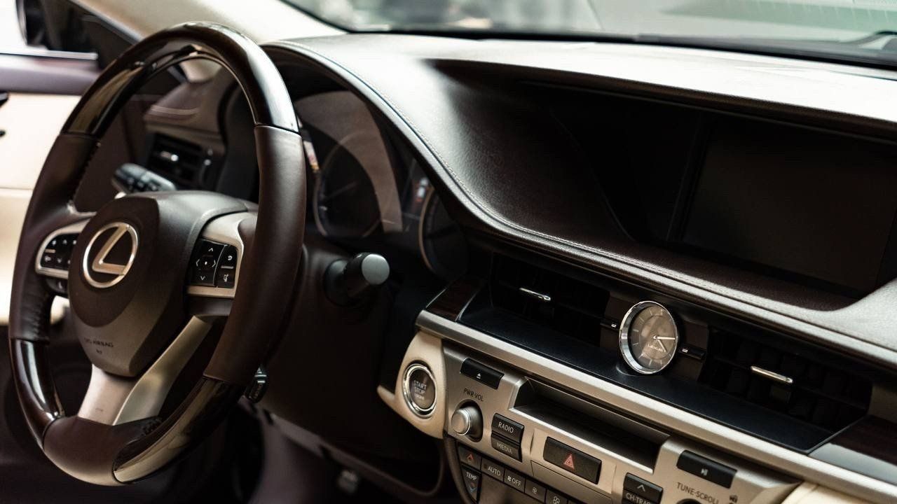 Lexus ES 250 2018 - Giá 1 tỷ 380 triệu