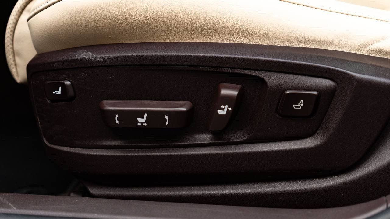 Lexus ES 250 2018 - Giá 1 tỷ 380 triệu