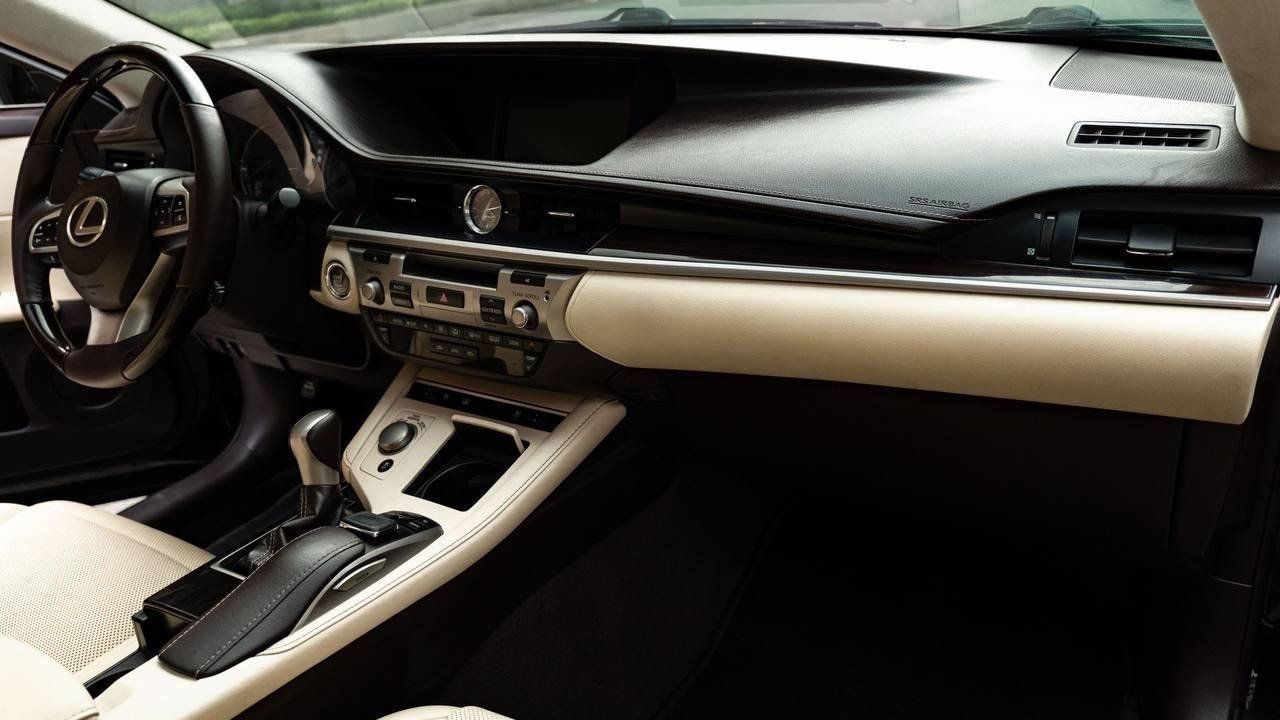 Lexus ES 250 2018 - Giá 1 tỷ 380 triệu