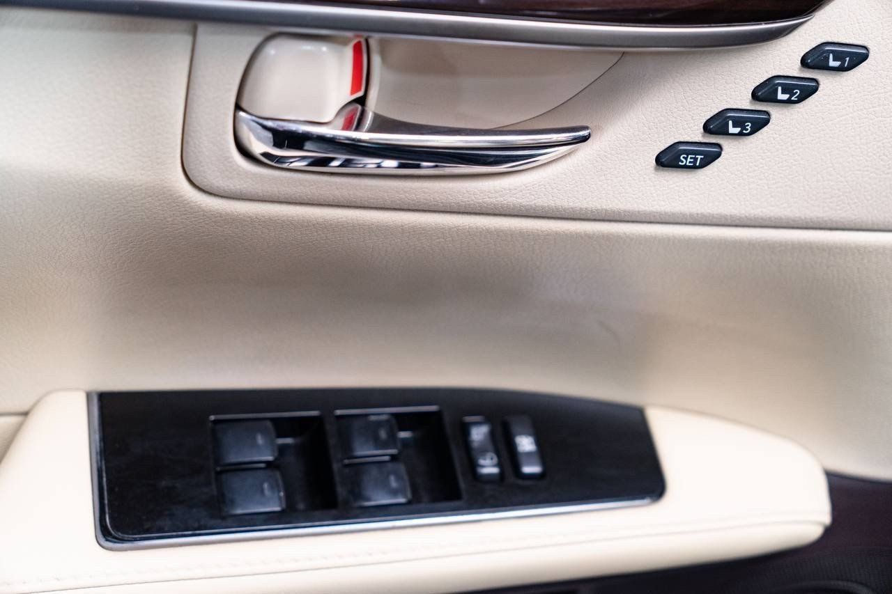 Lexus ES 250 2018 - Giá 1 tỷ 380 triệu