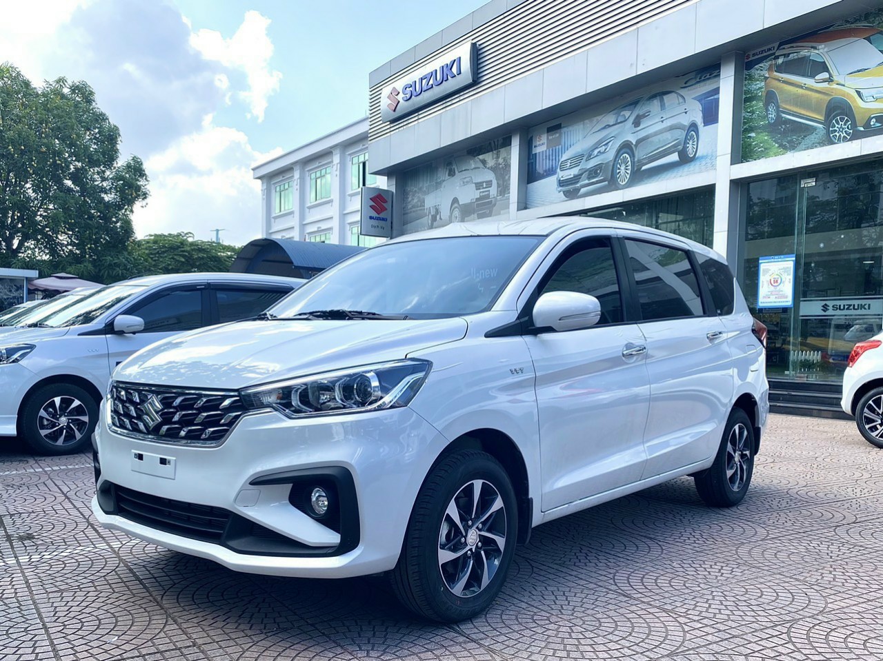 Suzuki Swift 2023 - Giảm giá sập sàn cho tất cả các dòng xe du lịch của Suzuki. Giá chưa bao giờ tốt như thời điểm này. Mua ngay để có giá h