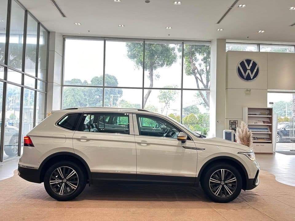 Volkswagen Tiguan Facelife 2022 - Volkswagen Tiguan - Siêu ưu đãi tháng 8