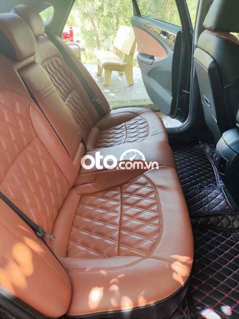 Hyundai Sonata Cần bán xe HuynDai  chính chủ 2012. 2012 - Cần bán xe HuynDai sonata chính chủ 2012.