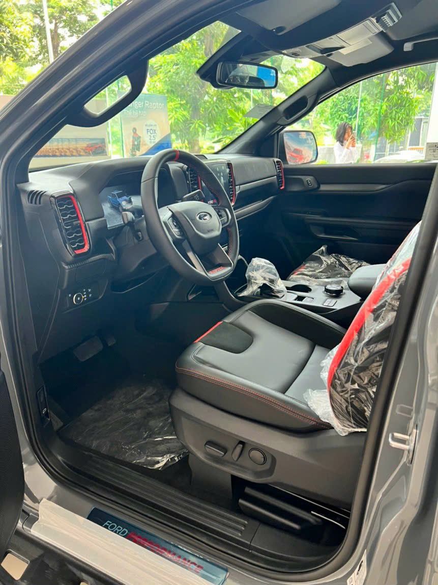Ford Ranger Raptor 2023 - Raptor Cực chất, màu Ghi cuốn hút, nam tính,Giá ưu đãi cực tốt đến KH, hỗ trợ vay đến 90%
